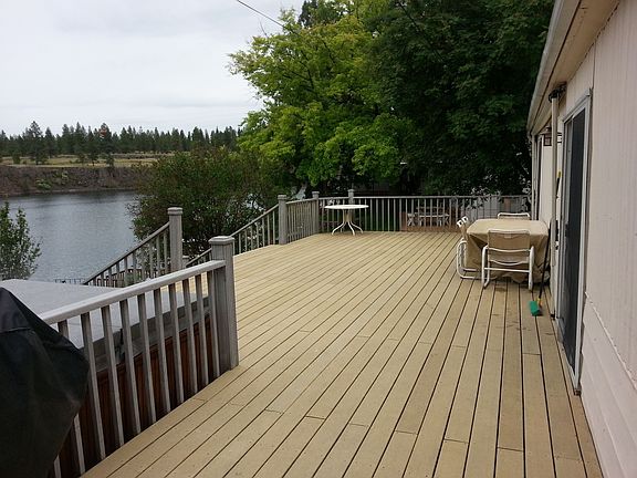 Hot tub and deck