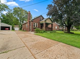 2015 36th St, Des Moines, IA 50310