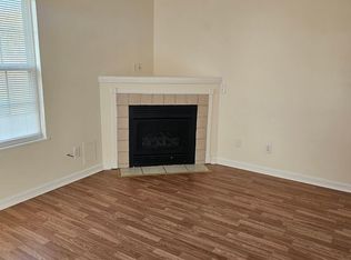 724 Connor St #B, South Roxana, IL 62087