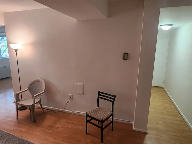 200 N Maple Ave #101 — Photo 16