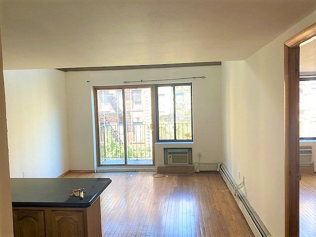 1st image of 212 E 10th St #4A4