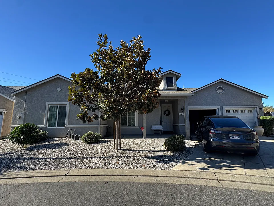 1021 Fairmont Ct