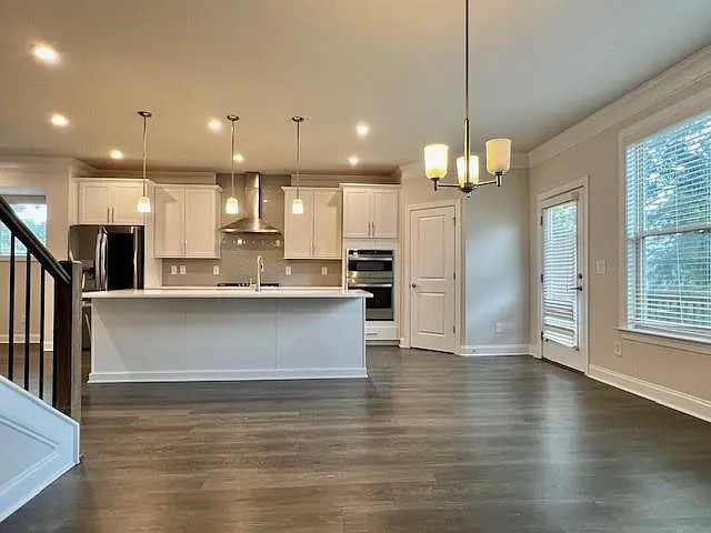 2061 Morrison Ave — Photo 6