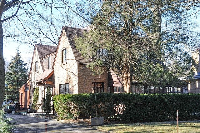 1st image of 1896 Elmwood Dr