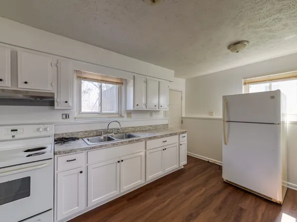 6315 Grovenburg Rd, Lansing, MI 48911