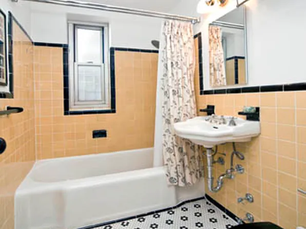 530 Grand Street image 1 of 8