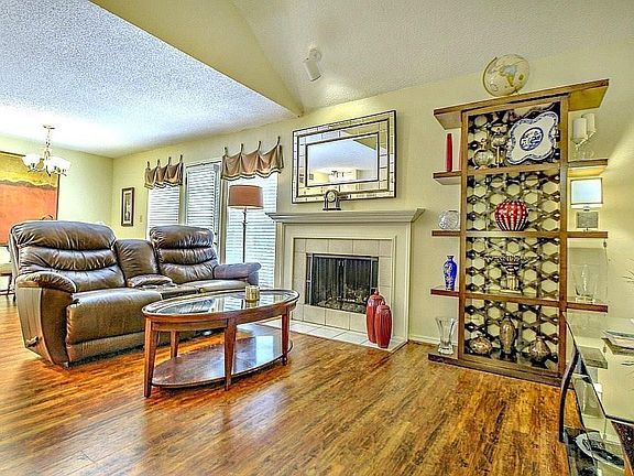 4th image of 8426 Towneship Ln