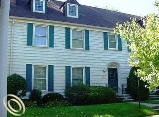 337 Rivard Blvd, Grosse Pointe, MI 48230