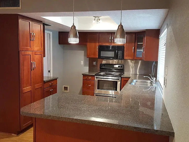 921 W Naranja Ave — Photo 3
