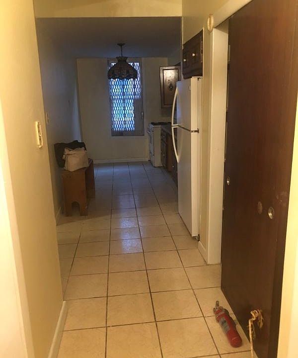 1st image of 1020 E 93rd St