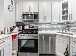 555 North Ave APT 6N, Fort Lee, NJ 07024