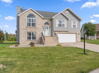 10487 Pinnacle St, Winfield, IN 46307