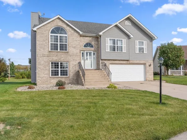 10487 Pinnacle St, Winfield, IN 46307