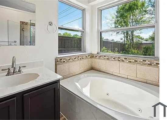 7606 Clairmont Ave — Photo 15