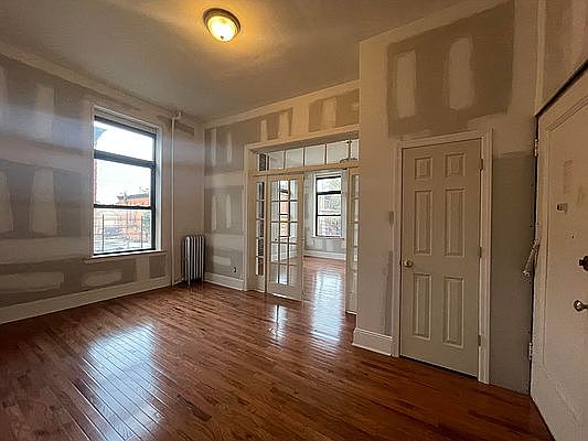 3rd image of 450 6th Ave #2F