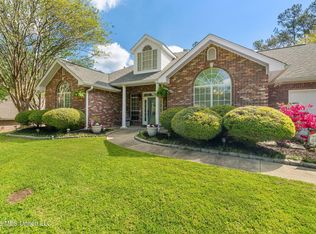 48 Greenleaf Dr, Hattiesburg, MS 39402