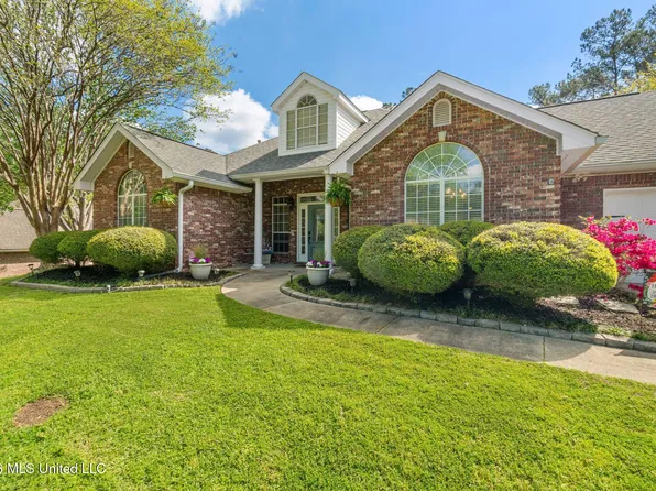 48 Greenleaf Dr, Hattiesburg, MS 39402