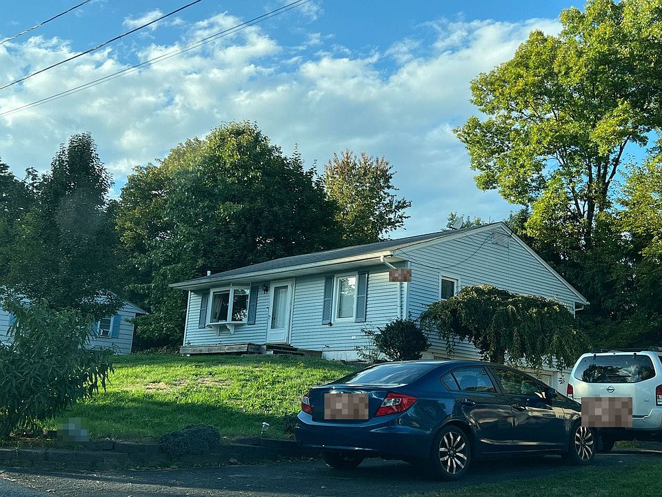 2nd image of 23 Hob St