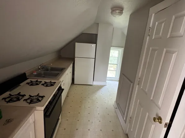 516 E 3rd St #2, Mishawaka, IN 46544
