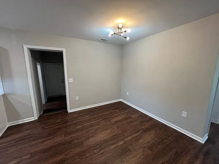 2102 Somerset Ave — Photo 17