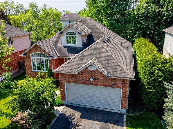 11 Carolinian Ln, Cambridge, ON N1S 5B5