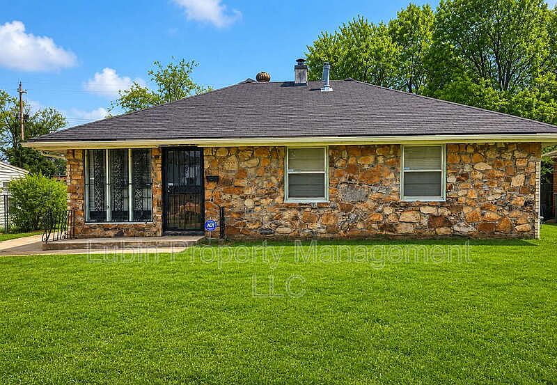 1st image of 3266 Rochester Rd