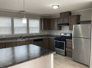 100 Country Elms Ests, Galesburg, IL 61401