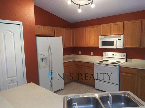 5th image of 10843 Wild Cotton Ct