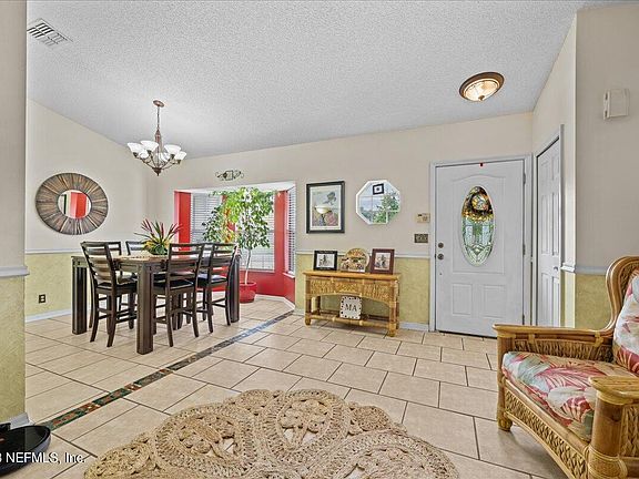 4th image of 13061 VIBURNUM Drive S