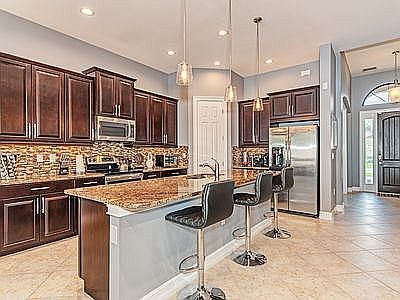 3rd image of 1061 Bluffwood Dr