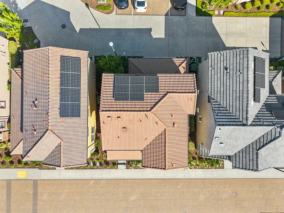 42 Huddlestone Cir