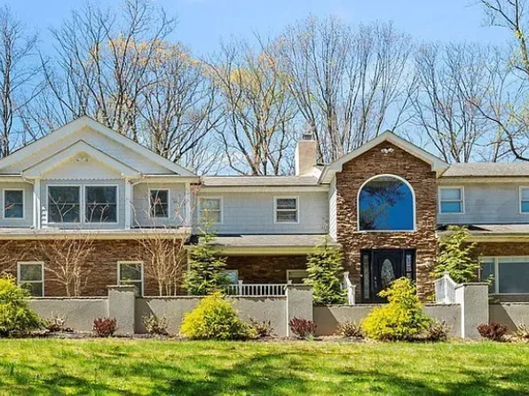 12 Georgetown Rd, Colts Neck, NJ 07722
