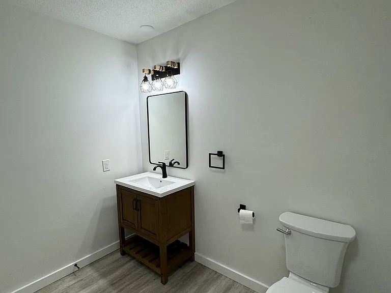 403 Rennaker St #7 — Photo 6