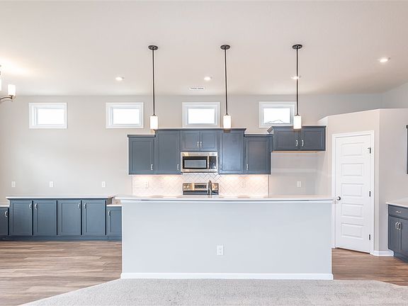 3rd image of 7513 Devonshire Dr #24-304