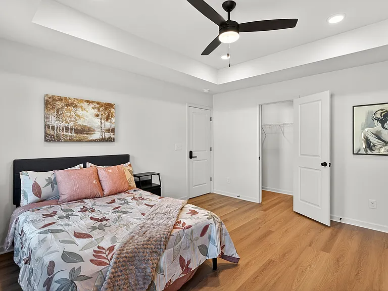 13443 Main Dr — Photo 2