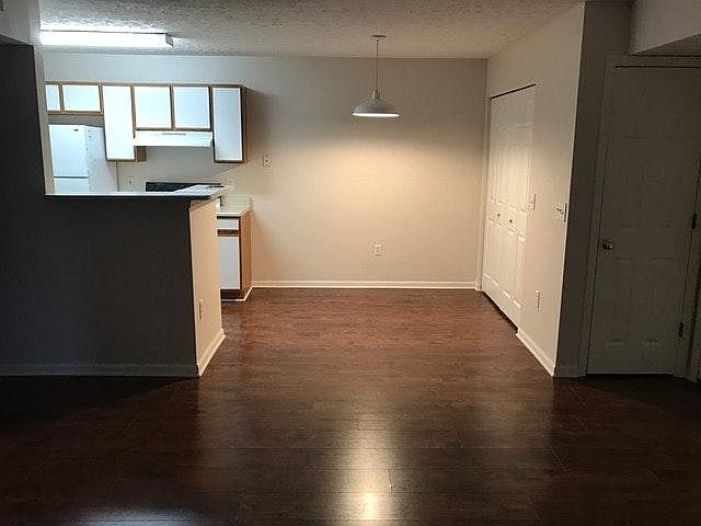 1st image of 785 Millcrest Dr