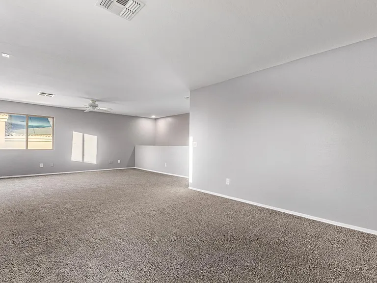 1368 S 232nd Ave — Photo 18