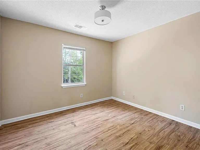 2898 Lakemont Dr SW — Photo 14