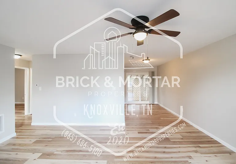 513 S Cedar St — Photo 4
