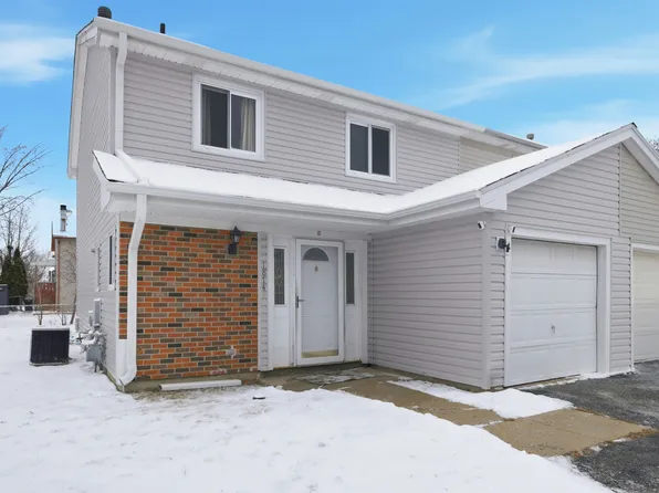 1874 Windward Ln, Hanover Park, IL 60133