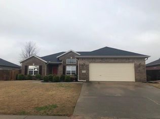 1910 SW Aspen St, Bentonville, AR 72712