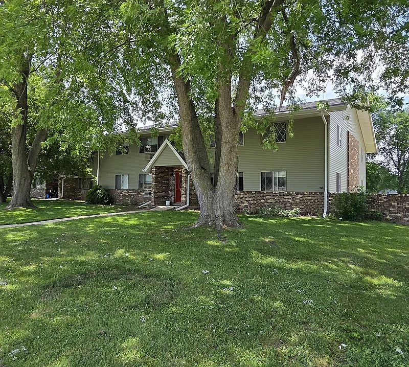 1 bed, 1.0 bath, $799 — Photo 2