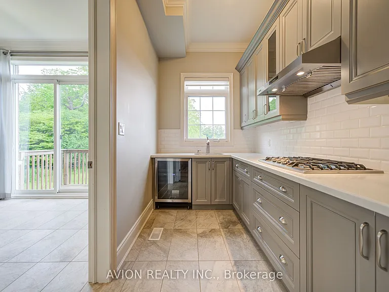 102 Joseph Hartman Cres — Photo 26