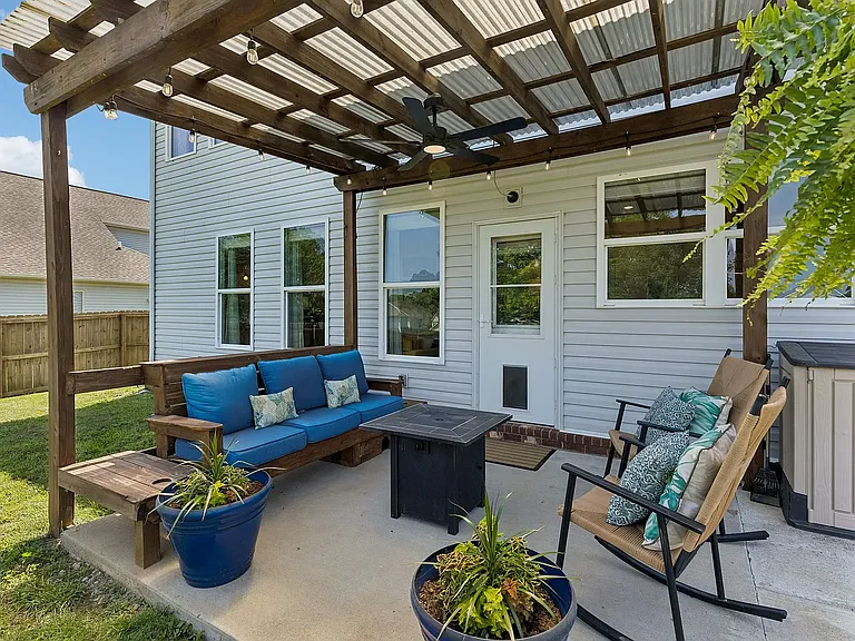3041 Commonwealth Dr — Photo 4
