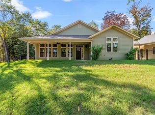 120 Park Crest Dr, Mabank, TX 75156