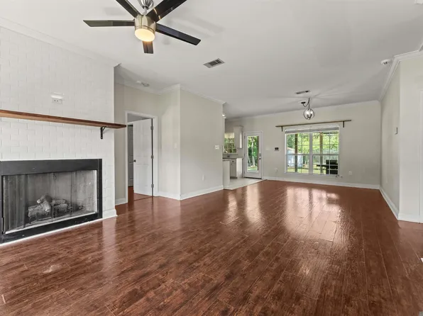 20705 Vincent Acres Cir, Denham Springs, LA 70726