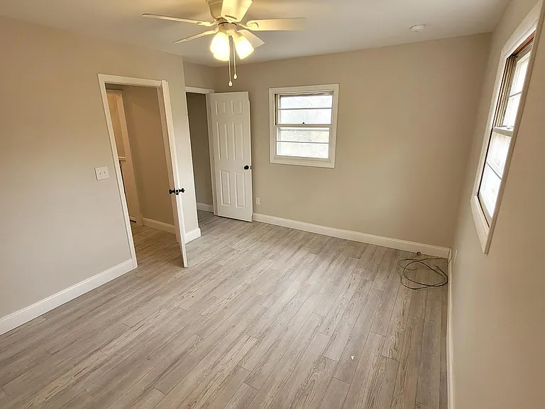 110 Pine Hill Dr #B — Photo 8