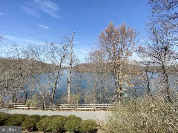 20032 Lake Park Dr #134, Germantown, MD 20874