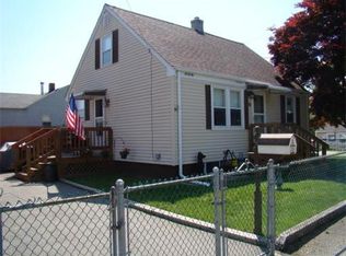 38 3rd St, Swansea, MA 02777