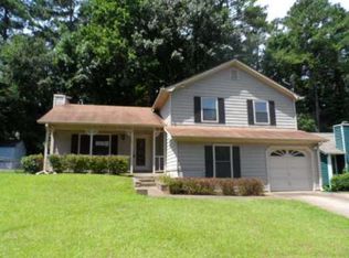 210 Lola Ln, Lilburn, GA 30047